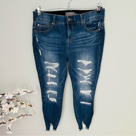 Torrid Bombshell Skinny Premium High-Rise Destructed Jean Size 14XS - Picture 3 of 5